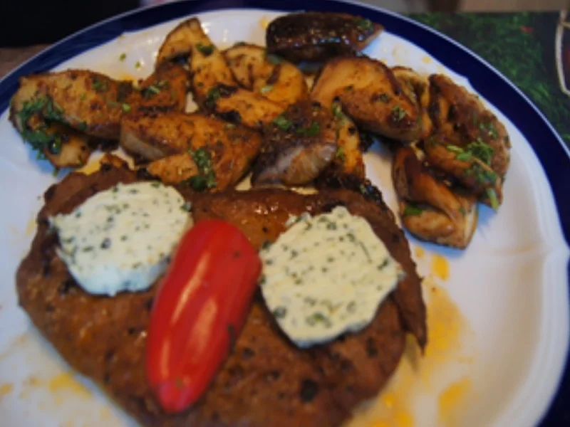 Schweinesteak mit gebratenen Steinpilzen - Rezept - Bild Nr. 2