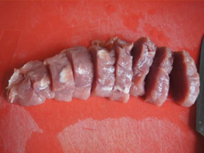 Schweinefiletschnitzelchen mit gebratenen Steinpilzen und Kürbispüree - Rezept - Bild Nr. 4