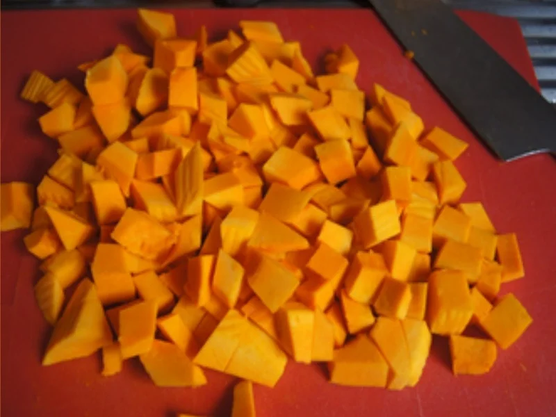 Schweinefiletschnitzelchen mit gebratenen Steinpilzen und Kürbispüree - Rezept - Bild Nr. 20