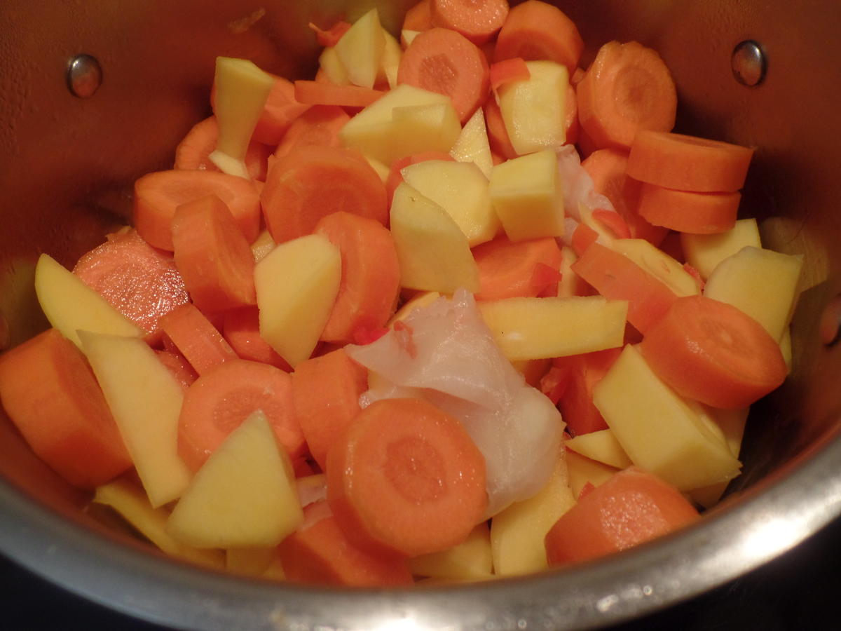 Möhren-Mango-Ingwer-Suppe mit Sesam und Schwarzkümmel - Rezept - Bild Nr. 11776