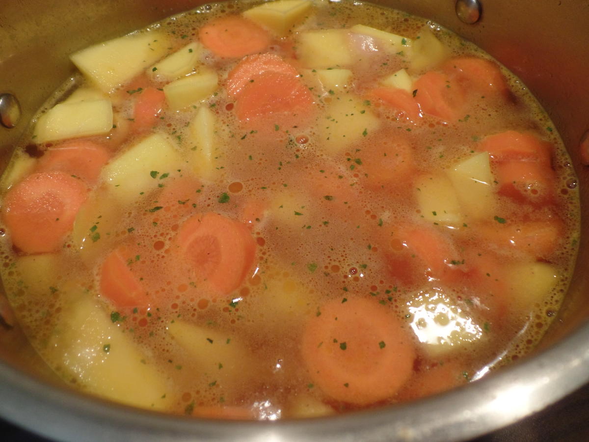 Möhren-Mango-Ingwer-Suppe mit Sesam und Schwarzkümmel - Rezept - Bild Nr. 11778