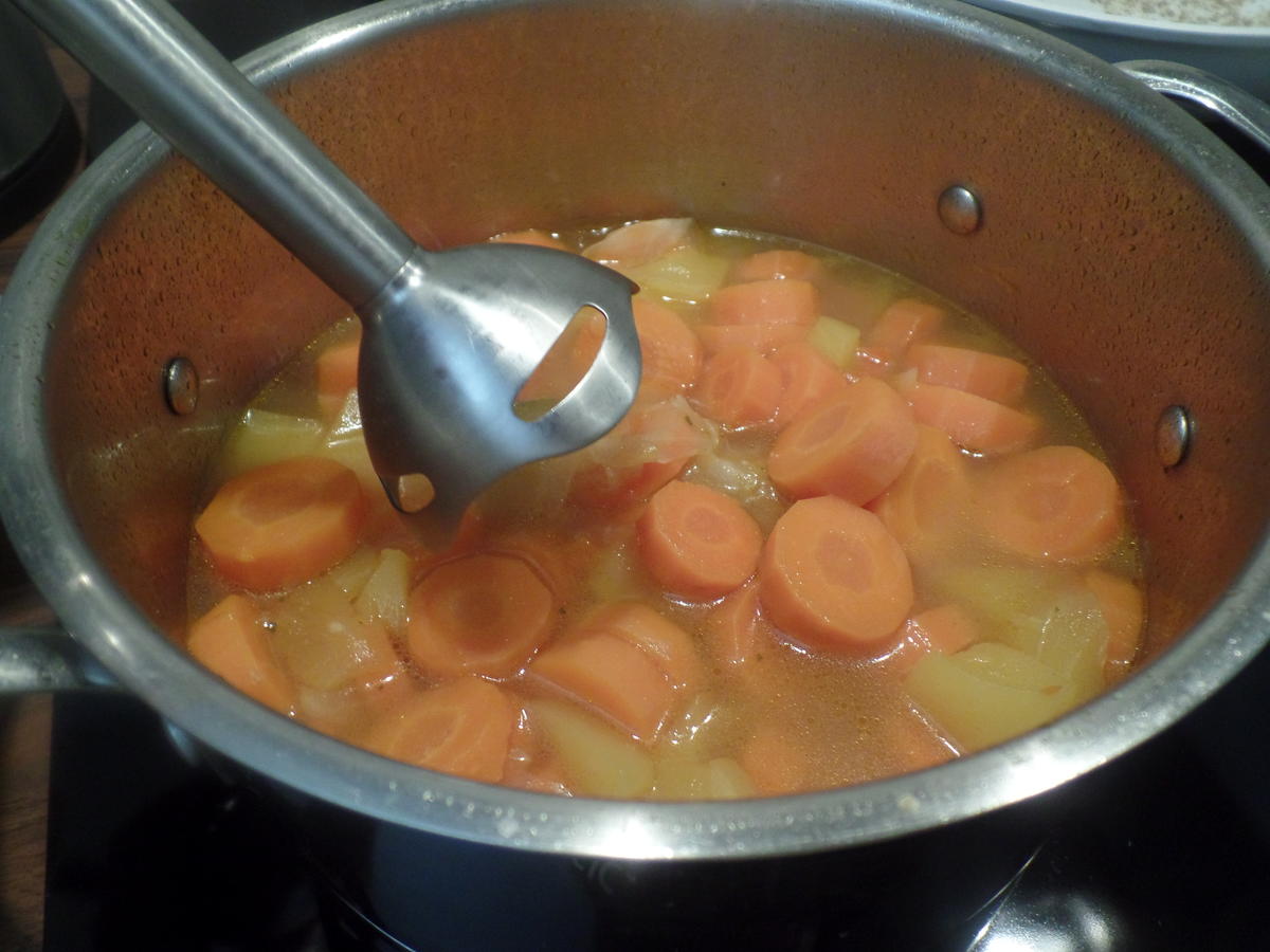 Möhren-Mango-Ingwer-Suppe mit Sesam und Schwarzkümmel - Rezept - Bild Nr. 11780