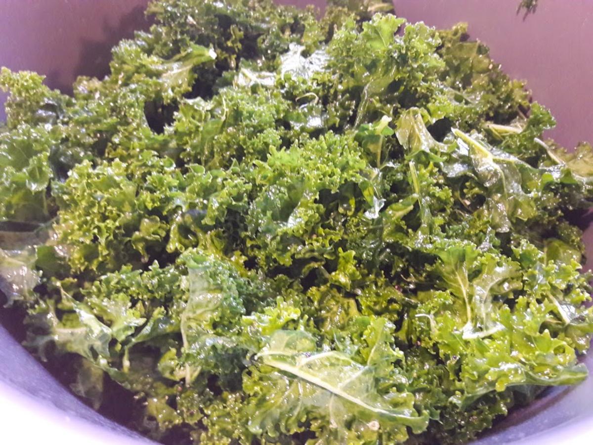 Salat vom Grünkohl zur kochbar Challenge November 2020 - Rezept - Bild Nr. 8