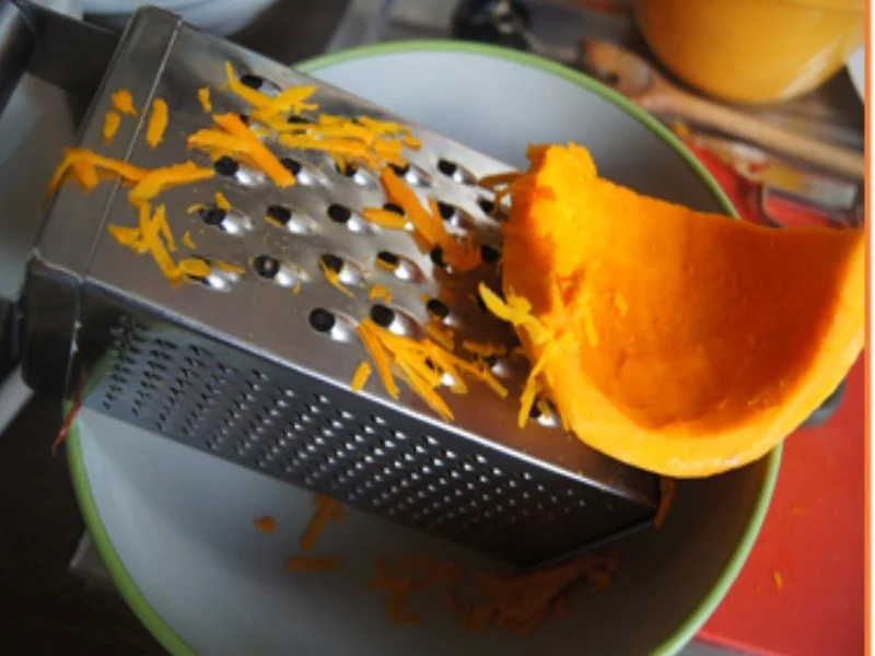 Kürbis-Frikadellen mit Prinzess-Bohnen und herzhaften Kartoffelstampf - Rezept - Bild Nr. 7