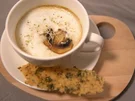 Waldpilz-Cappuccino mit Parmesan-Petersilien-Knusper und Walnussbrot - Rezept - Bild Nr. 2