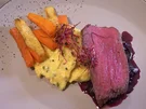 Rinderfilet mit Kräuterpolenta und Möhren-Pastinaken-Gemüse an Rotweinzwiebeln - Rezept - Bild Nr. 2