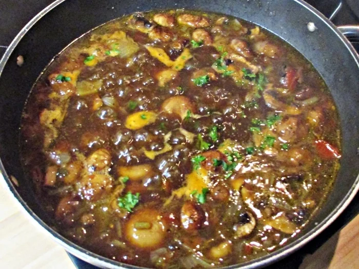 Perlhuhn in Champignonsoße - Rezept - Bild Nr. 3