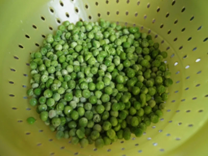 Asiatisch gewürztes Erbsenpüree mit Kürbis-Frikadellen - Rezept - Bild Nr. 5