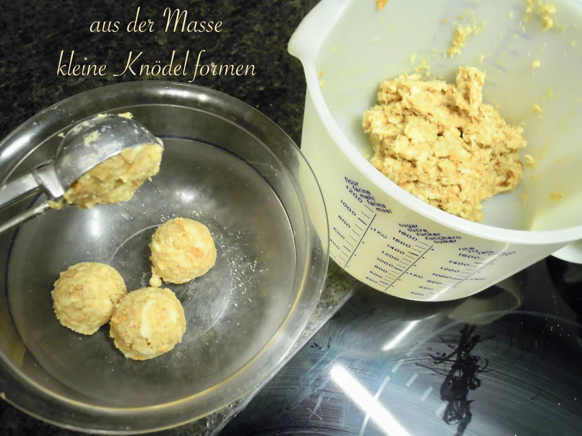 Rezept: Wiener Kipferl Knödel Bild Nr. 10 Wiener Kipferl Knödel - Rezept - Bild Nr. 10