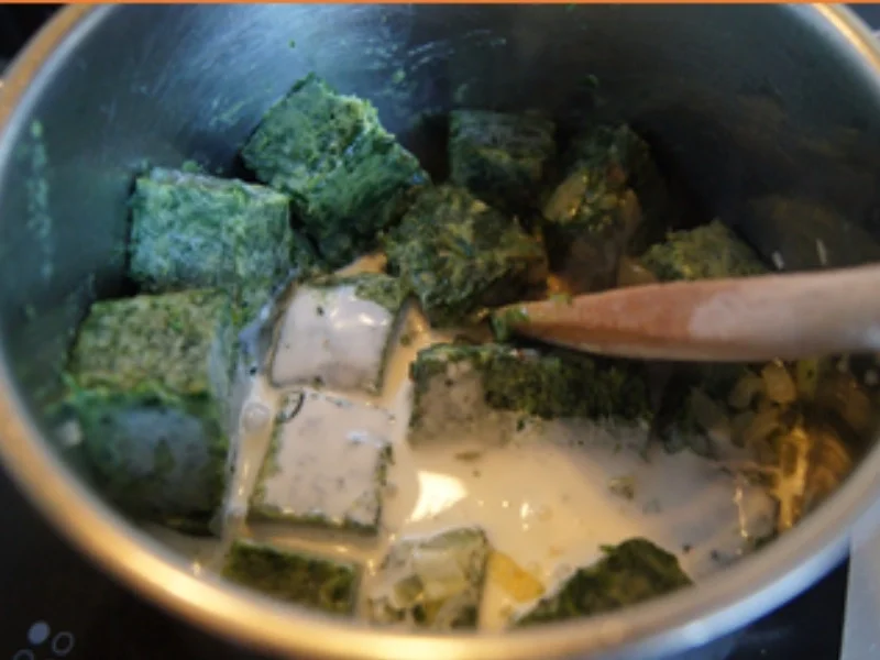 Rezept: Wachteleier mit herzhaften Rahmspinat und Drillingen Bild Nr. 10 Wachteleier mit herzhaften Rahmspinat und Drillingen - Rezept - Bild Nr. 10