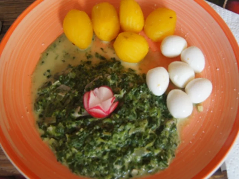 Rezept: Wachteleier mit herzhaften Rahmspinat und Drillingen Bild Nr. 11830 Wachteleier mit herzhaften Rahmspinat und Drillingen - Rezept - Bild Nr. 11830