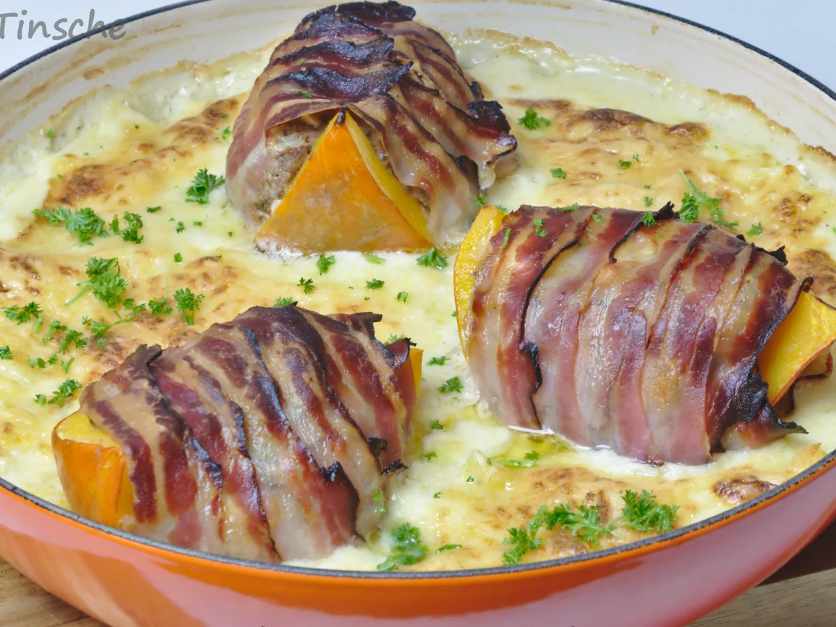 Gefüllter Kürbis mit Hackfleisch & Blauschimmelkäse im Speckmantel - Rezept - Bild Nr. 9