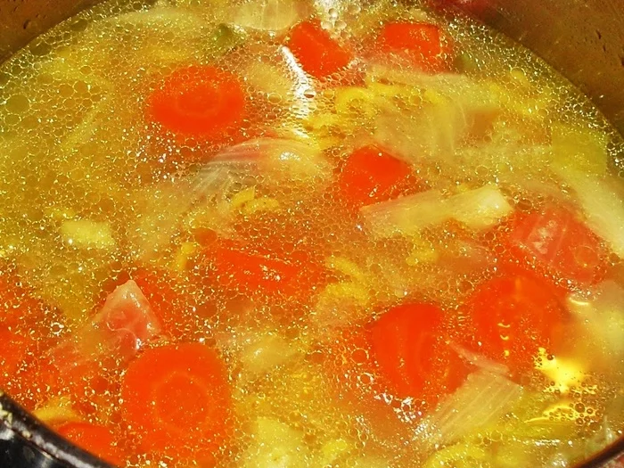 Hühnerbrühe mit Nudeln - Rezept - Bild Nr. 3