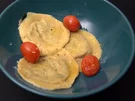 Selbstgemachte Ravioli in Salbeibutter mit geschmolzenen Tomaten - Rezept - Bild Nr. 2