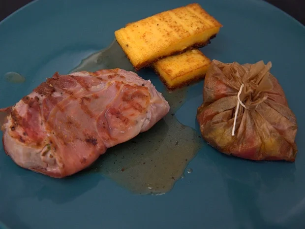 Saltimbocca in Weißweinsoße, mit Polenta und Gemüsepäckchen - Rezept - Bild Nr. 2