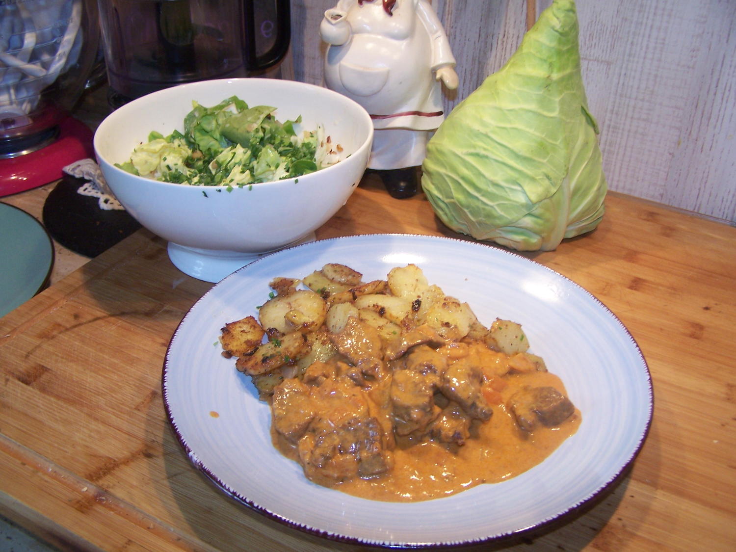 Gulasch aus der Rinderbeinwade - Rezept - kochbar.de