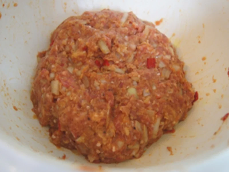 Nudeln mit Hackbällchen in pikanter Tomatensauce - Rezept - Bild Nr. 8