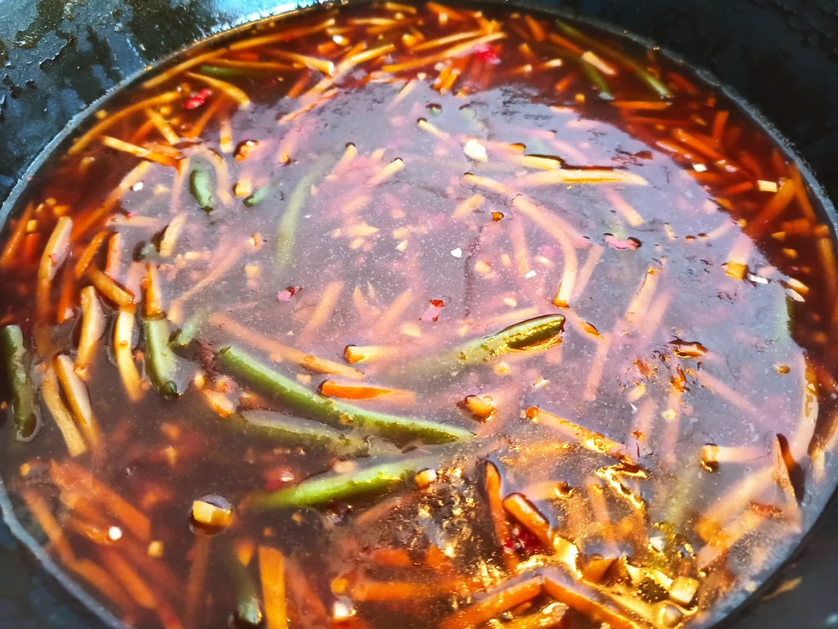 Knuspriges Huhn mit Knoblauchsauce - Rezept - Bild Nr. 3