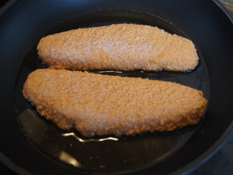 Paniertes Alaska Seelachsfilet mit Gemüse aus dem Wok und Sellerie-Kartoffel-Stampf - Rezept - Bild Nr. 4