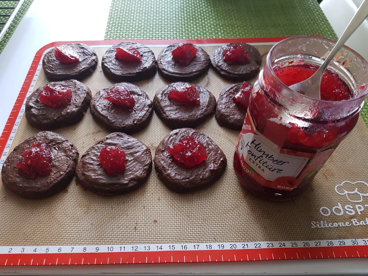 Rezept: Makronen-Törtchen Bild Nr. 7 Makronen-Törtchen - Rezept - Bild Nr. 7