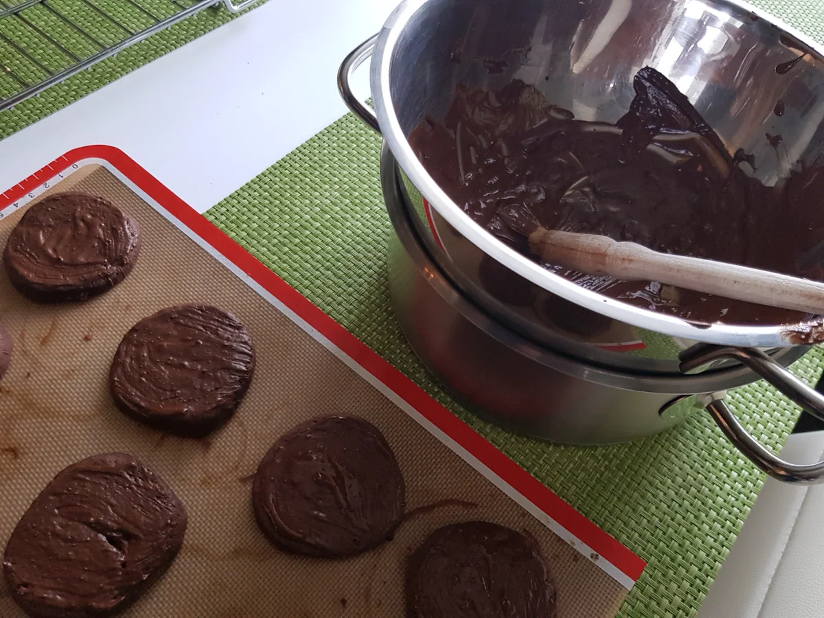 Rezept: Makronen-Törtchen Bild Nr. 8 Makronen-Törtchen - Rezept - Bild Nr. 8