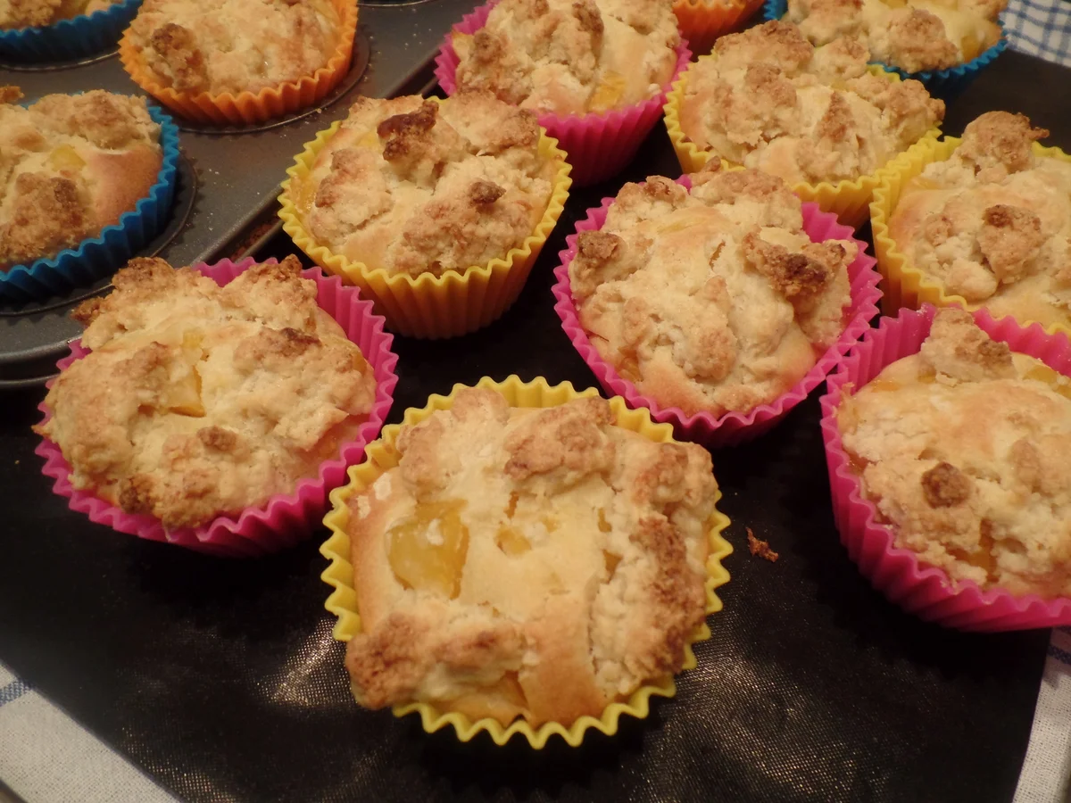 Rezept: Pfirsich-Muffins mit Streusel Bild Nr. 11907 Pfirsich-Muffins mit Streusel - Rezept - Bild Nr. 11907