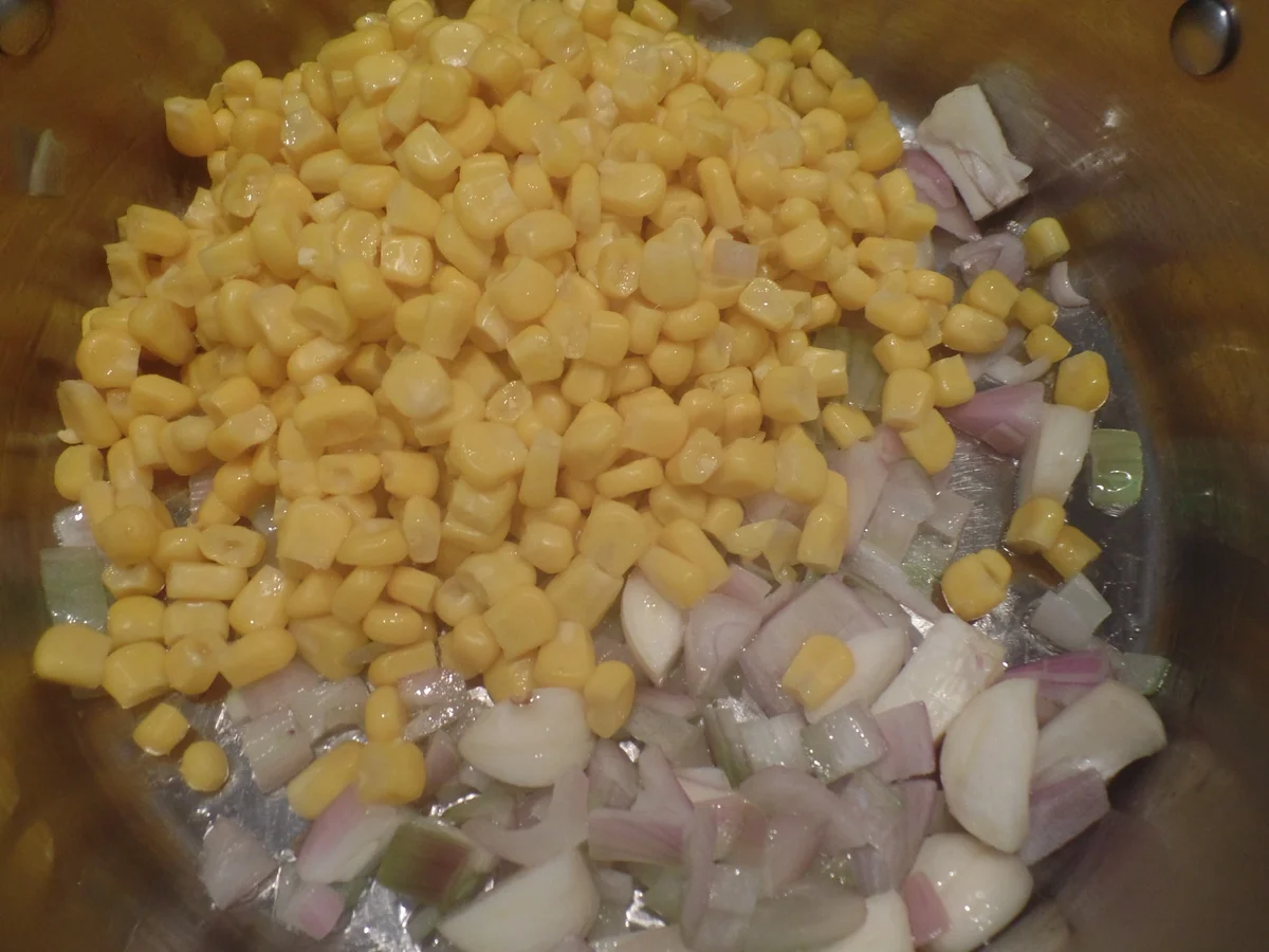 Rezept: Mais-Curry-Cremesuppe Bild Nr. 11913 Mais-Curry-Cremesuppe - Rezept - Bild Nr. 11913