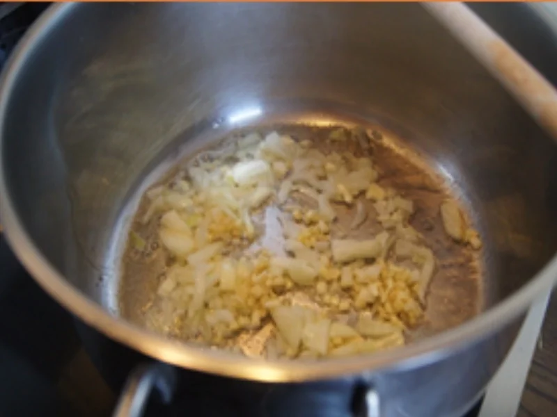 Möhrencremesuppe mit Hähnchenbrustfiletspießen - Rezept - Bild Nr. 6