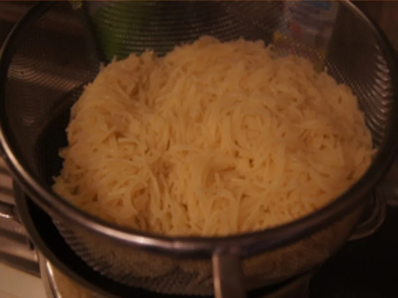 Suppe mit Leberknödeln, Gemüse, Eierstich und Suppennudeln - Rezept - Bild Nr. 14