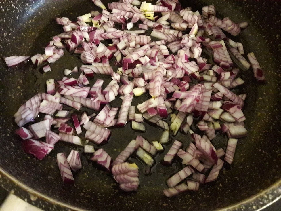 Rezept: Rahm-Champignons mit Gnocchi Bild Nr. 3 Rahm-Champignons mit Gnocchi - Rezept - Bild Nr. 3