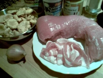 Schweinefilet in Chianti-Cremefraiche-Sauce mit Pfifferlingen - Rezept