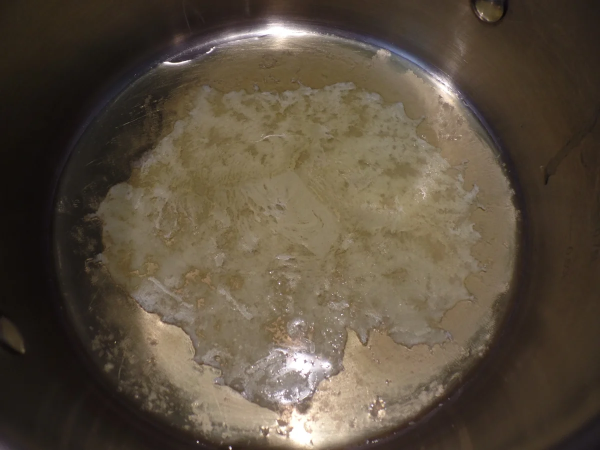 Zwiebelsuppe mit Käse-Croûtons - Rezept - Bild Nr. 11915