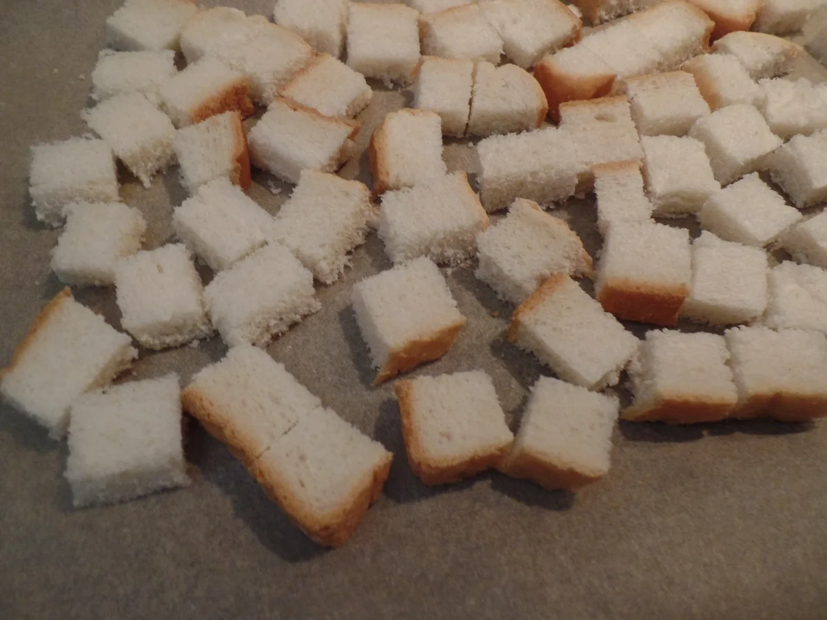 Zwiebelsuppe mit Käse-Croûtons - Rezept - Bild Nr. 11916