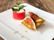 Ravani (Griechischer Grießkuchen) mit Feige und Wassermelone (Chryssanthi Kavazi) - Rezept - Bild Nr. 2