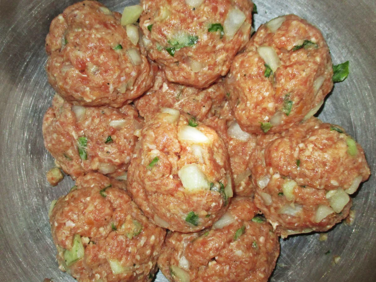 Rezept: Grünkohlpfanne mit Klopsen Bild Nr. 6 Grünkohlpfanne mit Klopsen - Rezept - Bild Nr. 6