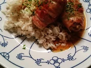 Gemüsezwiebel-Röllchen mit Hack und Reis - Rezept - Bild Nr. 2