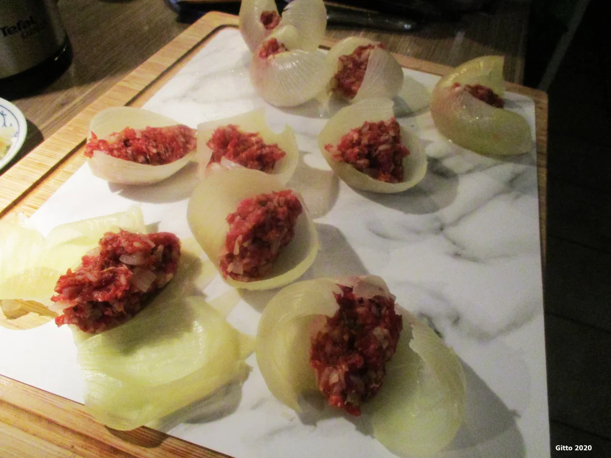 Gemüsezwiebel-Röllchen mit Hack und Reis - Rezept - Bild Nr. 7