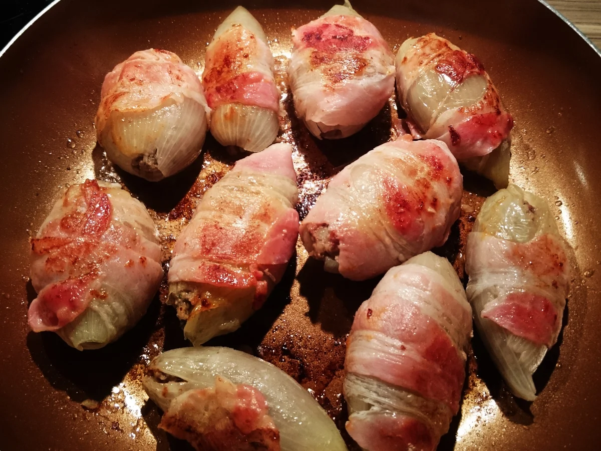 Gemüsezwiebel-Röllchen mit Hack und Reis - Rezept - Bild Nr. 10