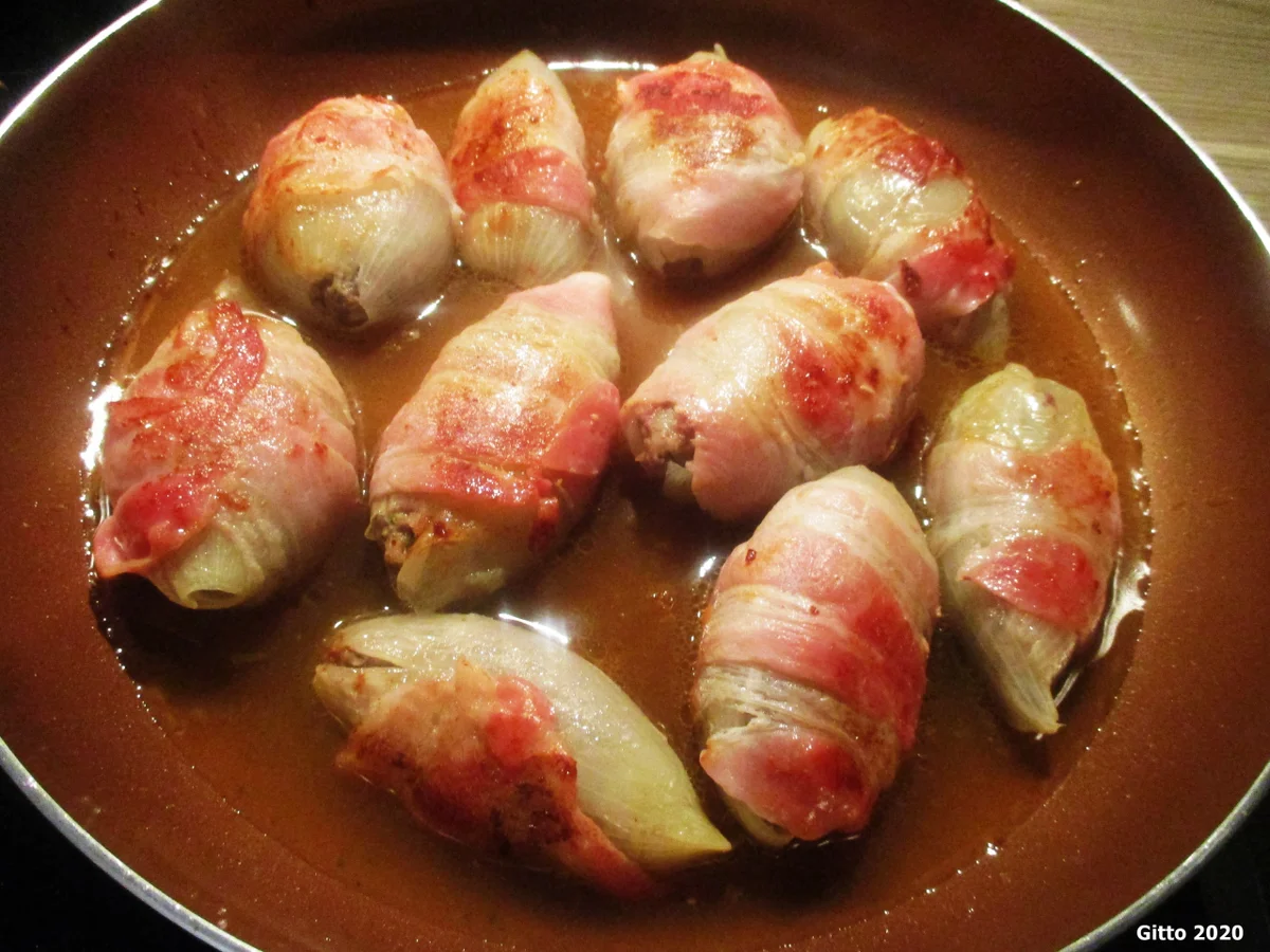 Gemüsezwiebel-Röllchen mit Hack und Reis - Rezept - Bild Nr. 11