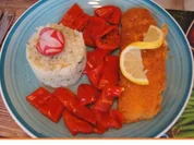Alaska Seelachsfilet mit Selleriestampf und gerösteten Paprika - Rezept - Bild Nr. 2