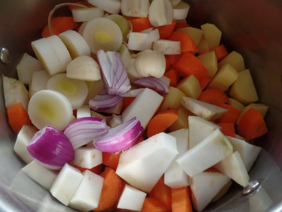 Rezept: Cremige Gemüsesuppe Bild Nr. 11947 Cremige Gemüsesuppe - Rezept - Bild Nr. 11947