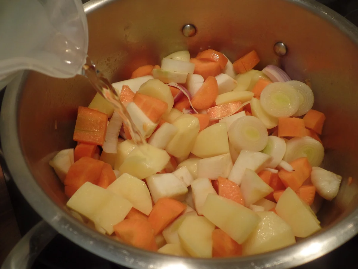 Rezept: Cremige Gemüsesuppe Bild Nr. 11949 Cremige Gemüsesuppe - Rezept - Bild Nr. 11949