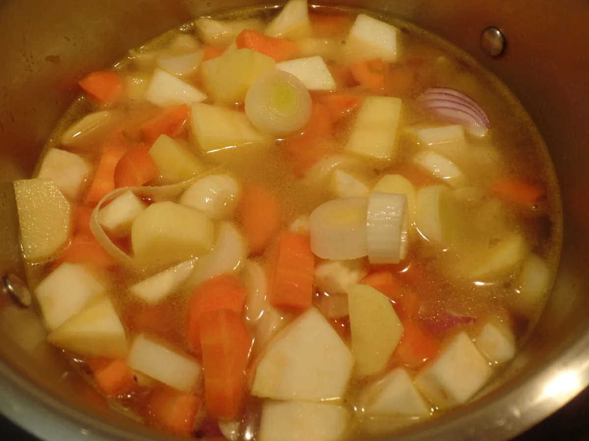 Rezept: Cremige Gemüsesuppe Bild Nr. 11950 Cremige Gemüsesuppe - Rezept - Bild Nr. 11950