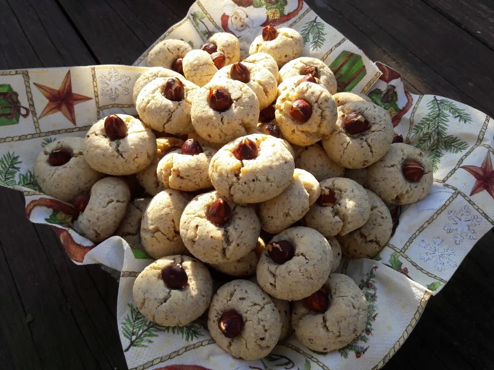 Rezept: Haselnussplätzchen Bild Nr. 3 Haselnussplätzchen - Rezept - Bild Nr. 3