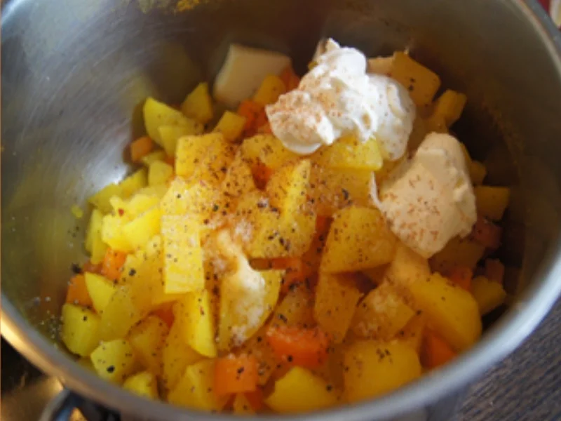 Schweinefiletschnitzelchen mit gebratenen Steinpilzen und Möhren-Kartoffel-Stampf - Rezept - Bild Nr. 33