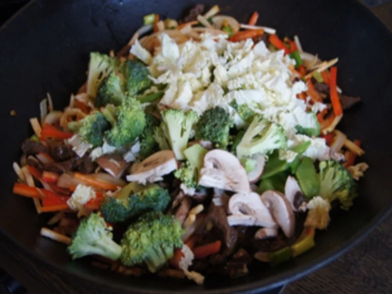 Rindfleisch-Gemüse-Nudel-Wok - Rezept - Bild Nr. 18
