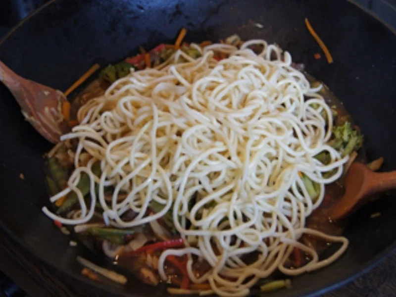 Rindfleisch-Gemüse-Nudel-Wok - Rezept - Bild Nr. 23