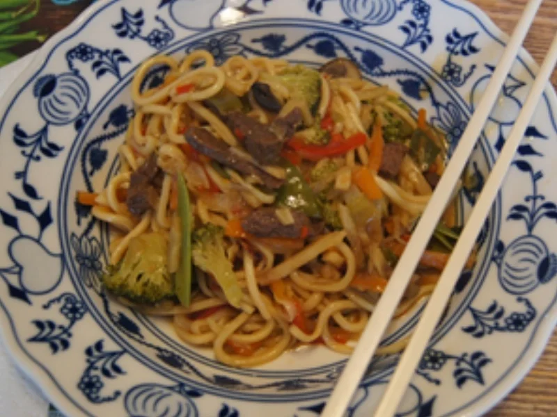 Rindfleisch-Gemüse-Nudel-Wok - Rezept - Bild Nr. 26