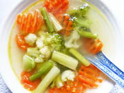 Klare Spargelsuppe mit Gemüse "Freising" - Rezept - Bild Nr. 2
