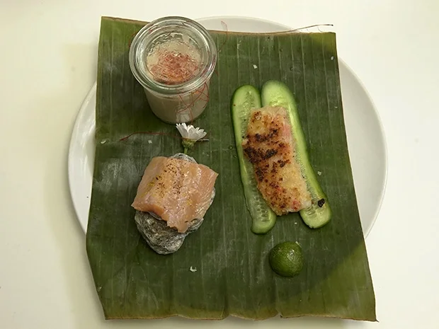 Gebeizter Saibling mit Wurzel Tom Kha und Spicy Mango in Panko - Rezept - Bild Nr. 2